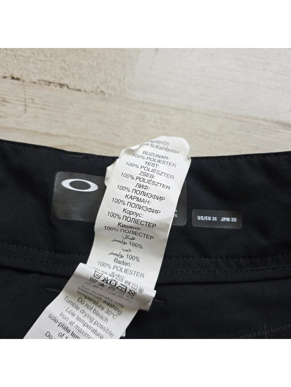 OAKLEY Shorts Mens 31 Black Solid 9